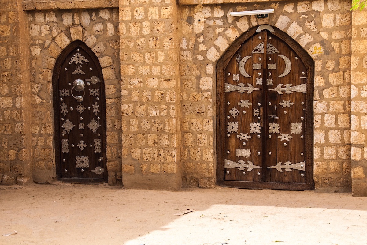 sidi-yahya-doors1200x800