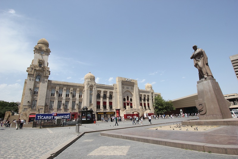 Здание старого Тифлисского вокзала