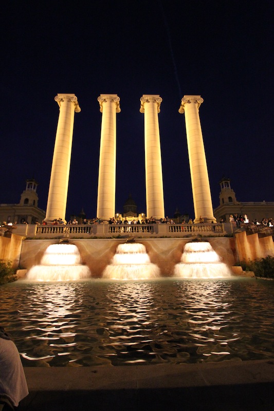 Ионические колонны Монжуика