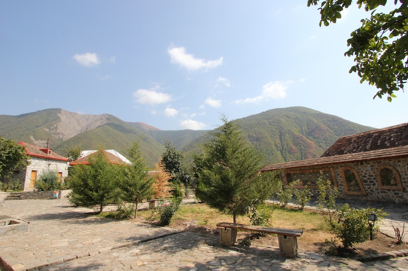 Албанская церковь в селе Киш