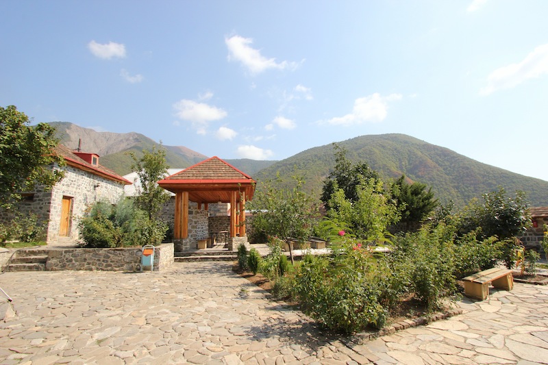 Албанская церковь в селе Киш