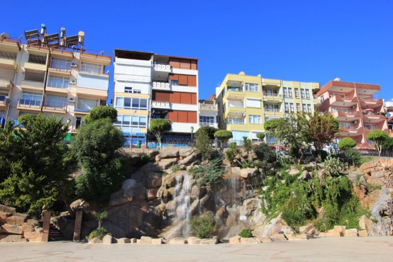 На живописной улице Рихтим