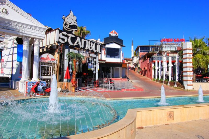 Ресторан на улице Рихтим