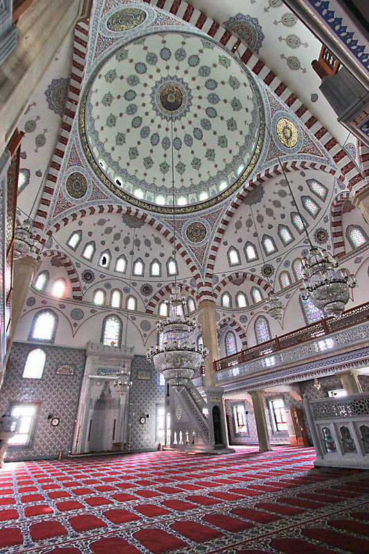 Новая мечеть во Флорье