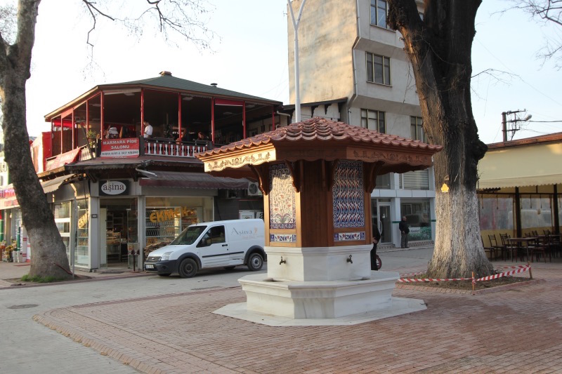 Фонтан на улице Кылычаслан