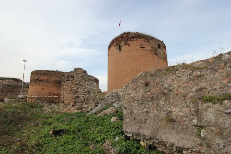 Ворота Енишехир в Изнике