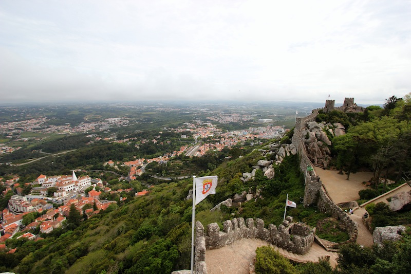 Вид на Синтру с крепостной стены