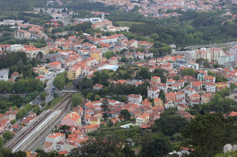 Вид на Синтру с крепостной стены