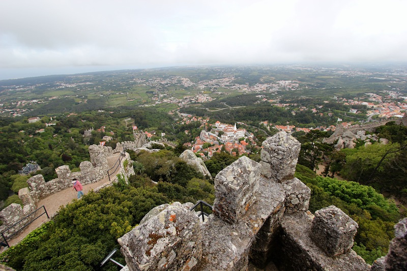 Вид на Синтру с крепостной стены