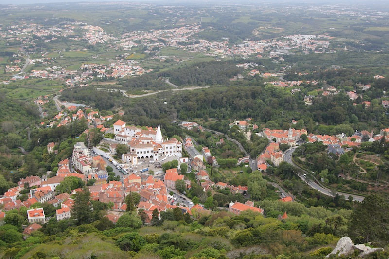 Вид на Синтру с крепостной стены