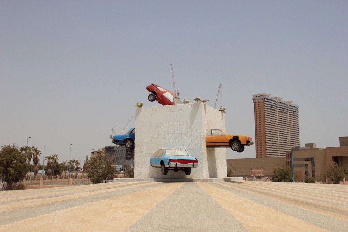 Круговая развязка у озера Корниш