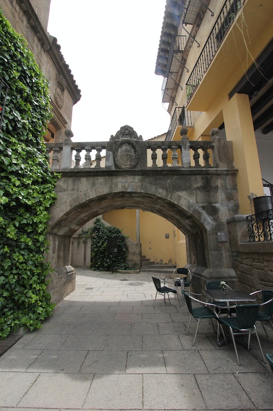 Арочный мост (Камбадос)