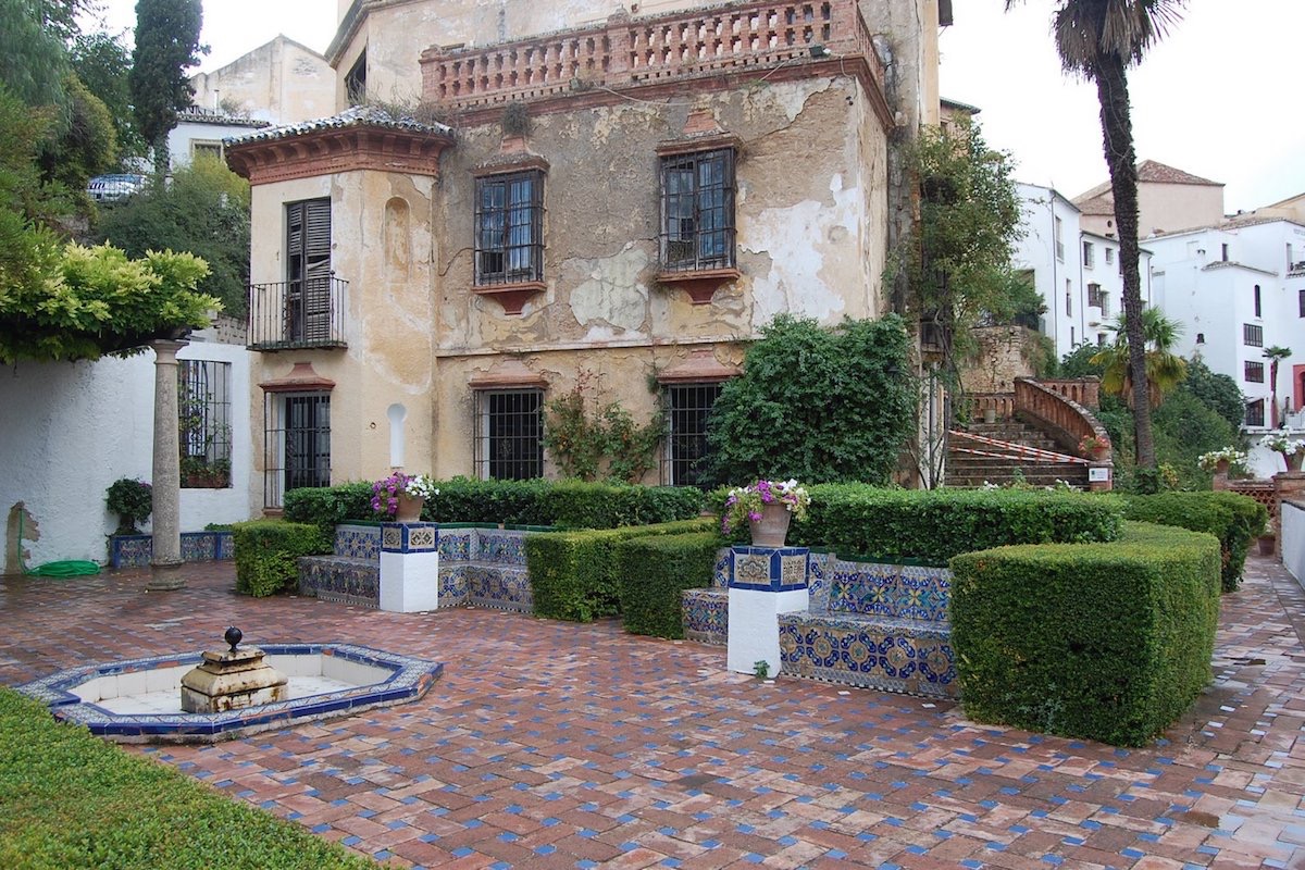 img 1 20170829 2047877669