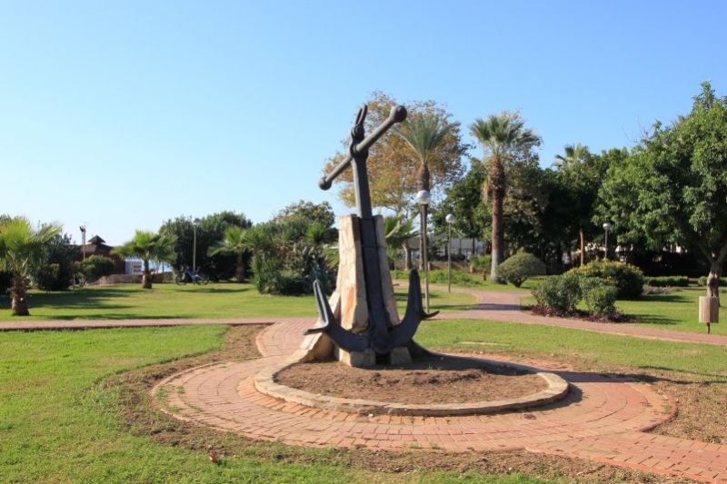 Скульптура в парке Ататюрка