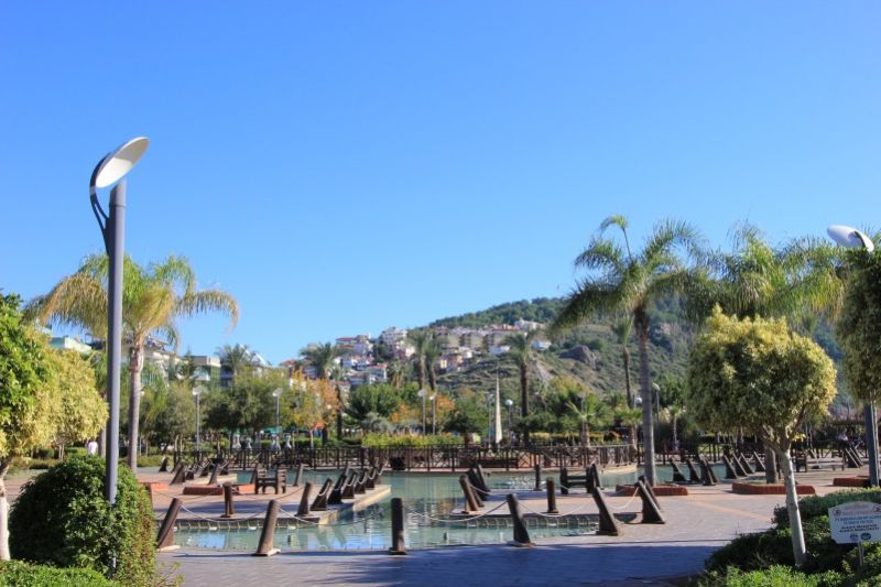 Фонтан в парке Абдуррахмана Алааддиноглу