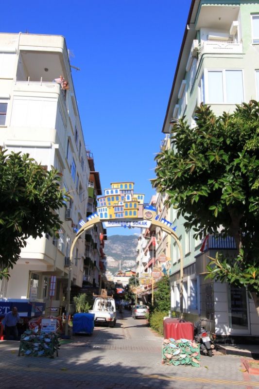 Романтическая улица Бебек в Аланье