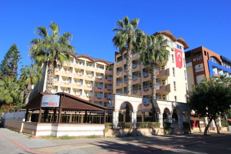 На улице Гюзельялы в Аланье