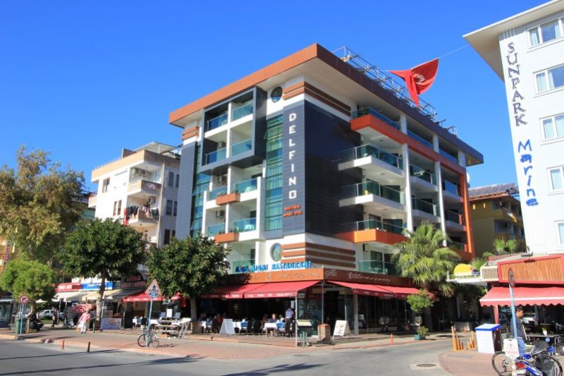 На бульваре Ататюрка в Аланье