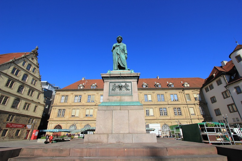 Памятник Шиллеру в Штутгарте