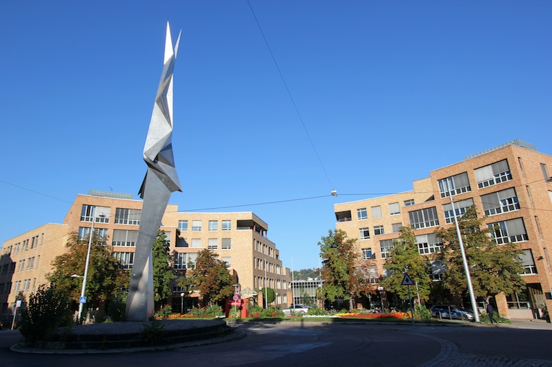 Скульптура на площади Кернерплац