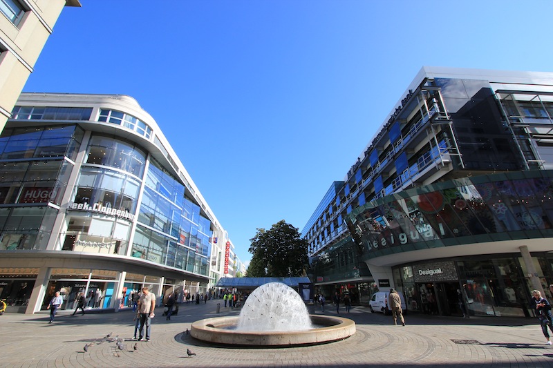 Фонтан на улице Кёнигштрассе