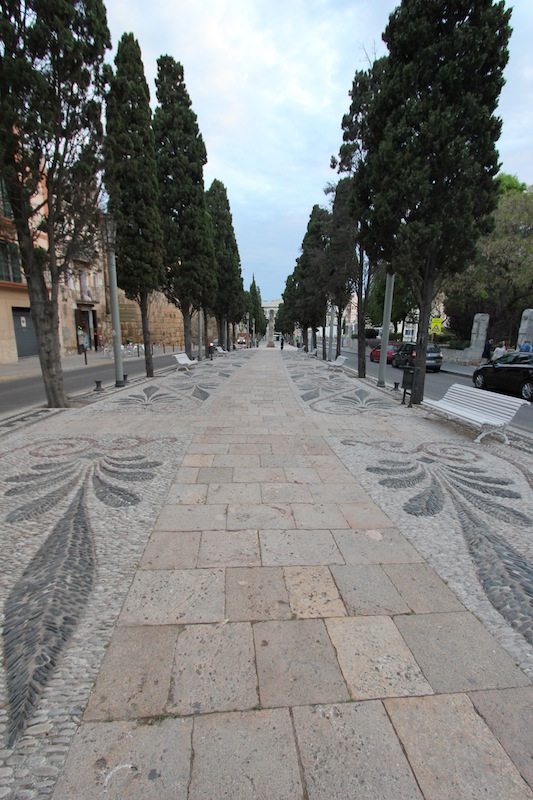 На улице Римской империи