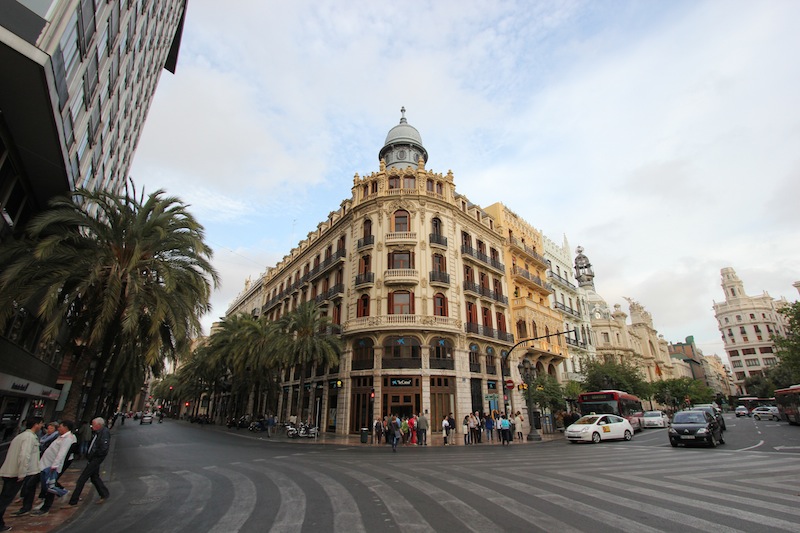 Восточная часть площади Мэрии