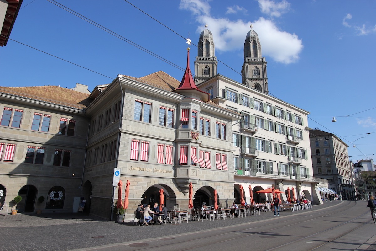 Рестораны на набережной Лимматквай