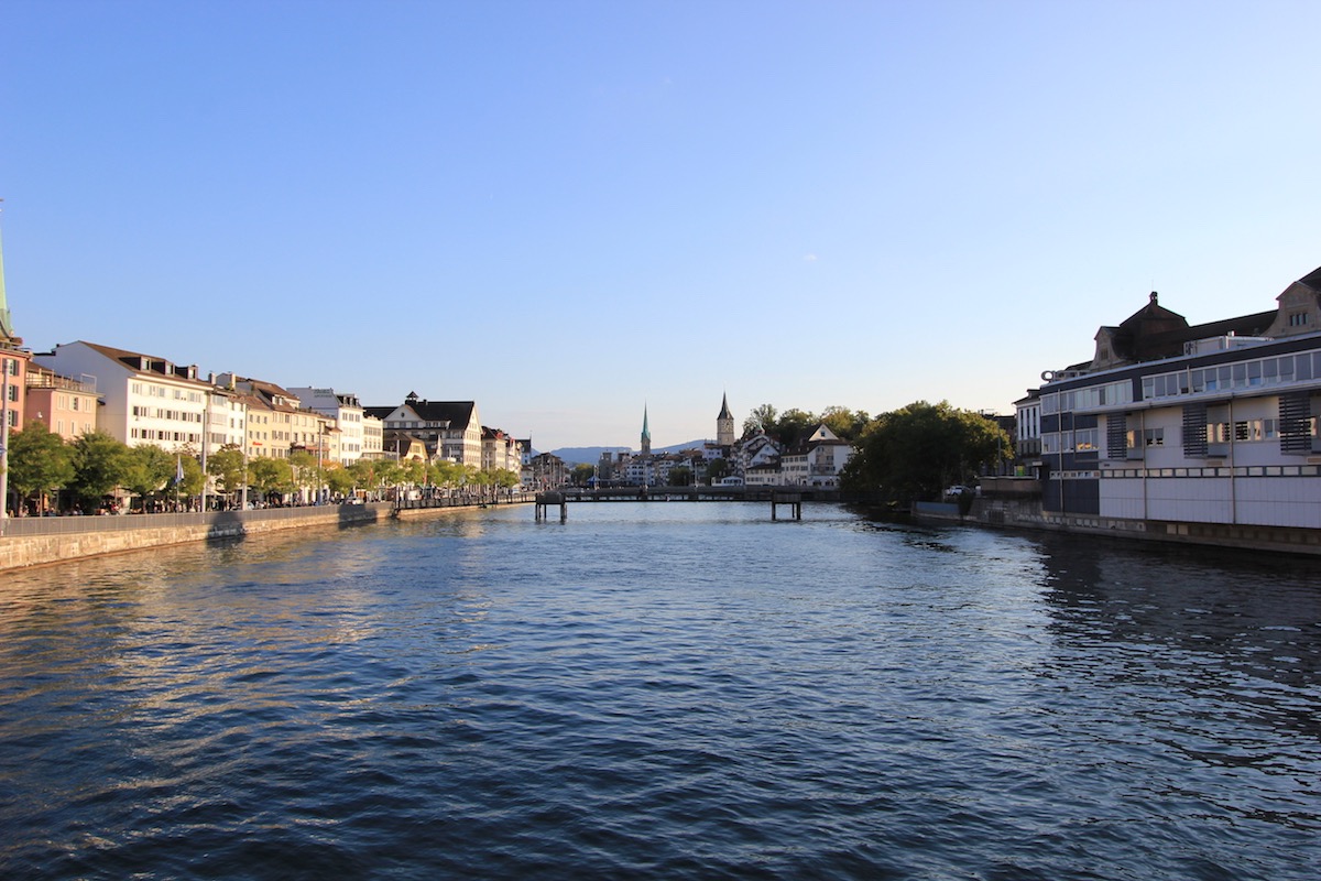 Вид на реку Лиммат с Банхофбрюкке