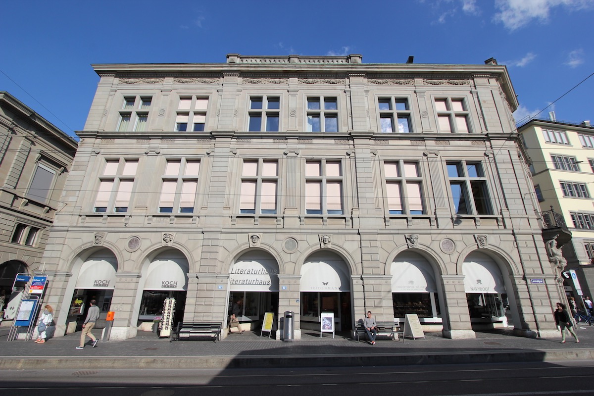 На пересечении Лимматквай и Марктгассе