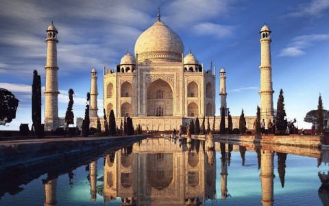 Мавзолей Тадж-Махал в Агре